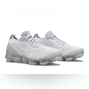 Nike Air VaporMax in White and Light Gray